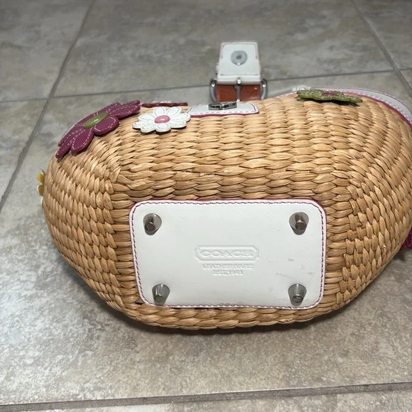 Vintage Coach Straw Bag with Daisies A04K-4443 Limited Edition/Rare - Picture 9 of 16